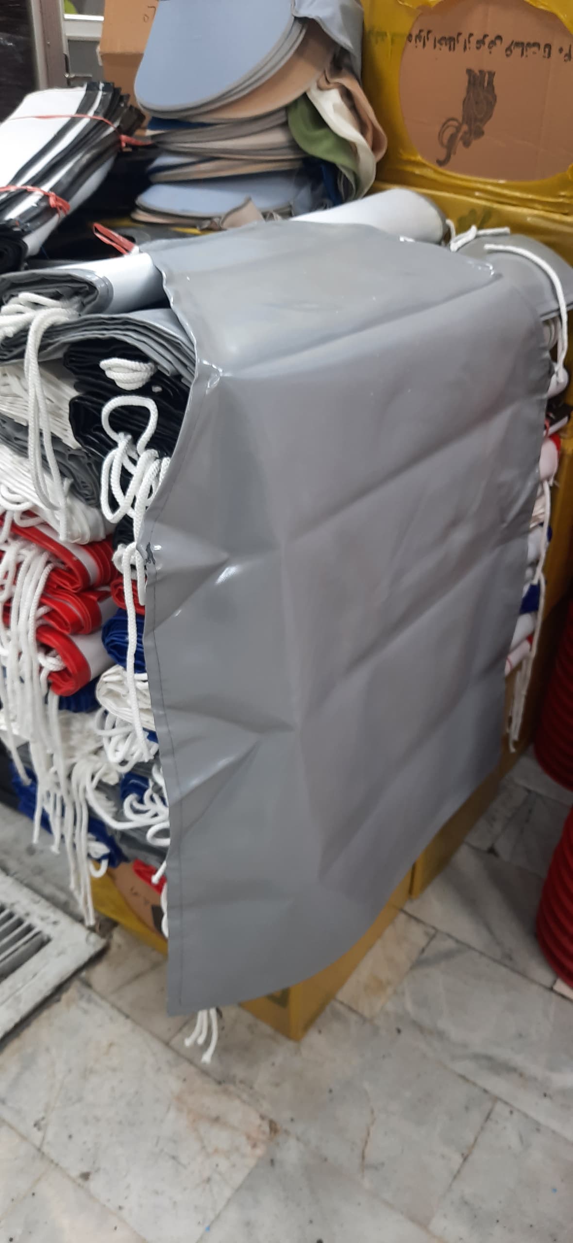 پیش بند کانتینری